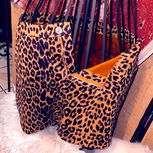 A nice mini cheetah skirt XL